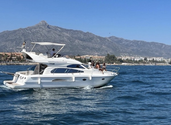 No-License Boats in Marbella — Astondoa 40 'Fufi' cruising in front of La Concha mountain, Marbella